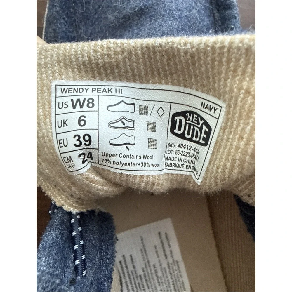 Hey Dude Wendy Peak Hi Wool Navy Blue Chukka Boots Sz 8 Platform Mid-Top